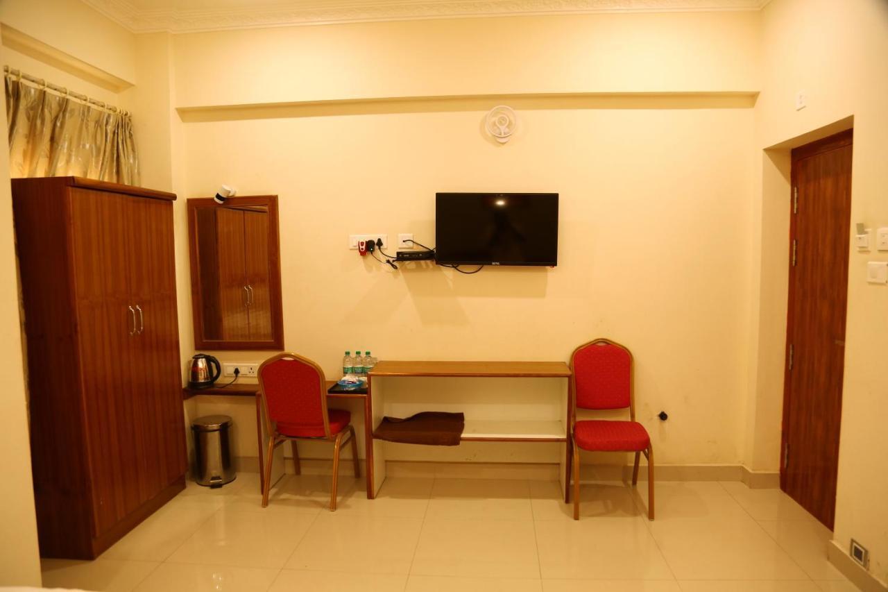 Nitheesh Residency Hotel Kanchipuram Exterior photo