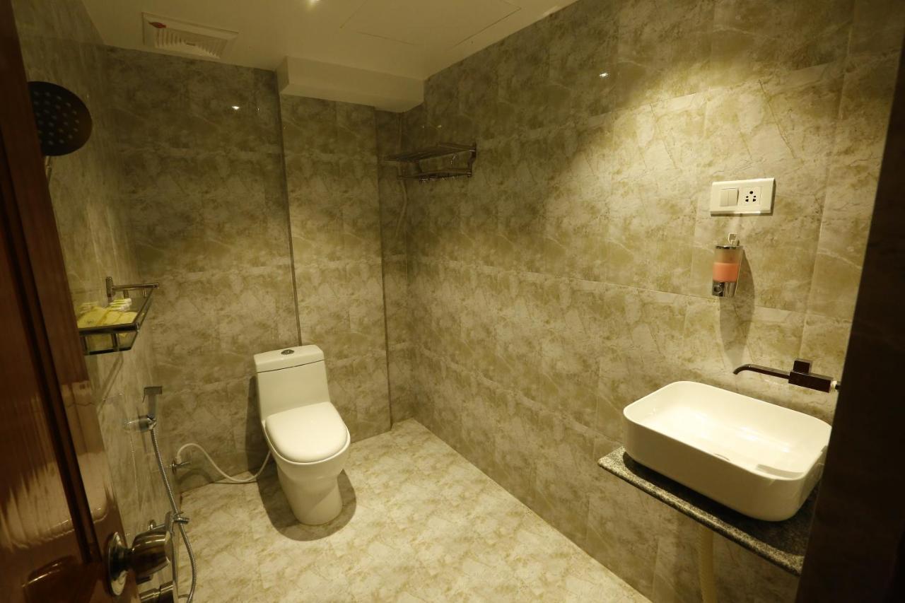 Nitheesh Residency Hotel Kanchipuram Exterior photo
